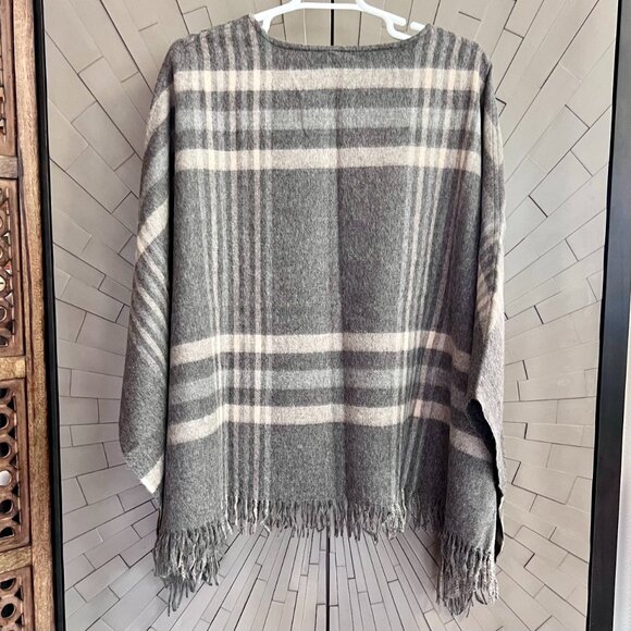 NWT Peruvian Connection 100% Alpaca Wool Grey Gray Plaid Poncho One Size… - Picture 2 of 8